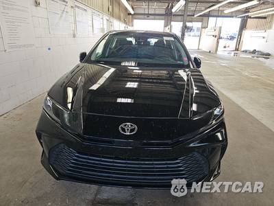 2025 Toyota Camry LE - zdjęcie 2 z 22 - miniatura