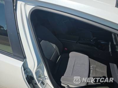 2025 Toyota Prius LE - zdjęcie 8 z 21 - miniatura
