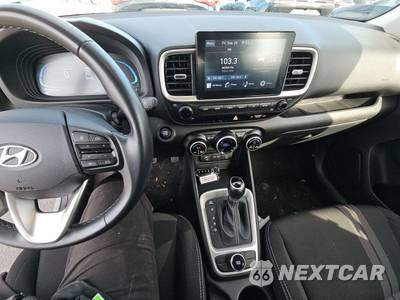 2025 Hyundai Venue SEL - zdjęcie 11 z 30 - miniatura