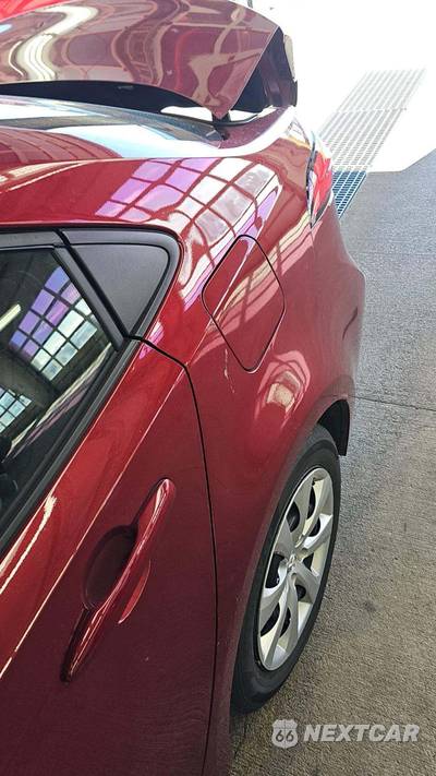2026 Toyota Corolla LE Sedan - zdjęcie 31 z 32 - miniatura