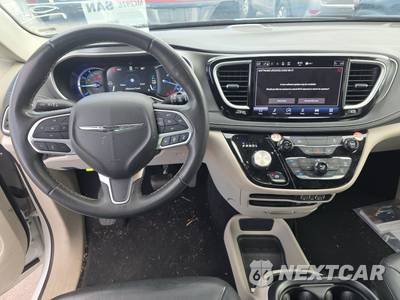 2022 Chrysler Pacifica Hybrid Touring L 121.6" WB - zdjęcie 11 z 36 - miniatura