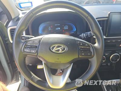 2025 Hyundai Venue SEL - zdjęcie 10 z 28 - miniatura