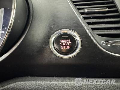 2017 Kia Sedona LX 120.5" WB - zdjęcie 17 z 45 - miniatura