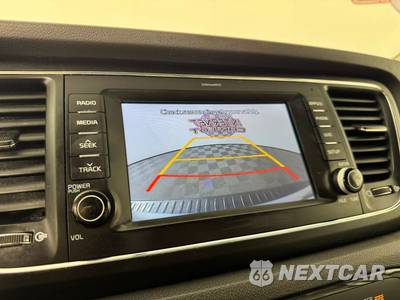 2017 Kia Sedona LX 120.5" WB - zdjęcie 18 z 45 - miniatura
