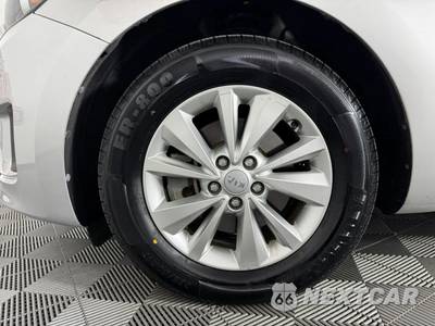 2017 Kia Sedona LX 120.5" WB - zdjęcie 42 z 45 - miniatura