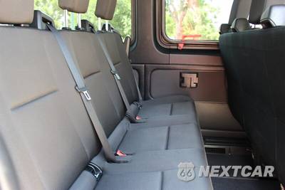 2024 Mercedes-Benz Sprinter 2500 Passenger Van Standard Roof 144.0" WB - zdjęcie 17 z 39 - miniatura