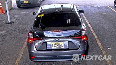 2022 Toyota Prius XLE - zdjęcie 5 z 38 - miniatura