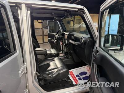 2012 Jeep Wrangler Unlimited Sahara - zdjęcie 27 z 32 - miniatura