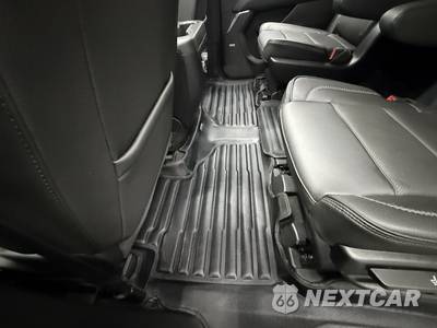 2023 GMC Yukon Denali XL - zdjęcie 28 z 37 - miniatura