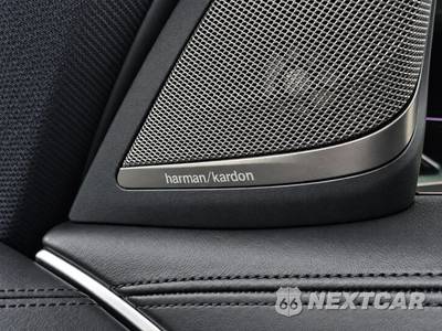 2019 BMW 5 Series Sedan M550i xDrive - zdjęcie 35 z 51 - miniatura