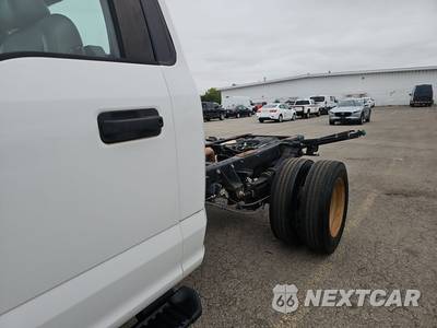 2018 Ford Super Duty F-450 Cab Chassis XL Regular Cab DRW - zdjęcie 13 z 20 - miniatura