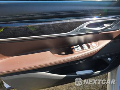 2019 BMW 7 Series Sedan 740i xDrive M SPORT LINE - zdjęcie 9 z 27 - miniatura