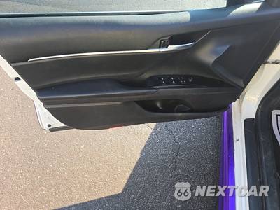2020 Toyota Camry SE - zdjęcie 9 z 35 - miniatura