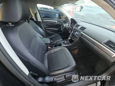 2017 Volkswagen Passat 1.8T R-Line w/Comfort Pkg - zdjęcie 8 z 20 - miniatura