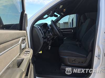 2025 Ram 2500 Big Horn Crew Cab Medium Bed - zdjęcie 7 z 23 - miniatura