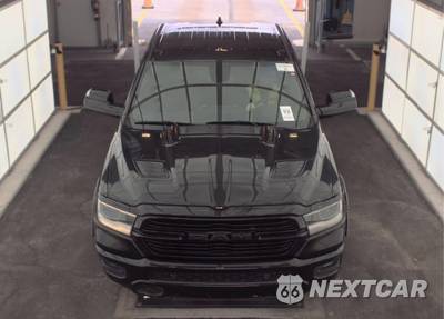 2019 Ram 1500 Laramie Crew Cab Short Bed - zdjęcie 2 z 23 - miniatura
