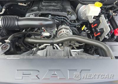 2019 Ram 1500 Laramie Crew Cab Short Bed - zdjęcie 16 z 23 - miniatura