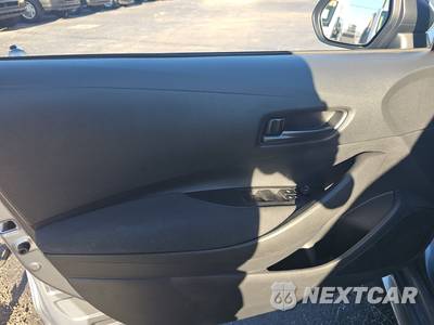 2025 Toyota Corolla LE Sedan - zdjęcie 9 z 18 - miniatura