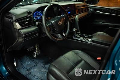 2025 Toyota Camry XSE - zdjęcie 8 z 30 - miniatura