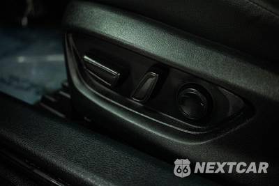 2025 Toyota Camry XSE - zdjęcie 16 z 30 - miniatura