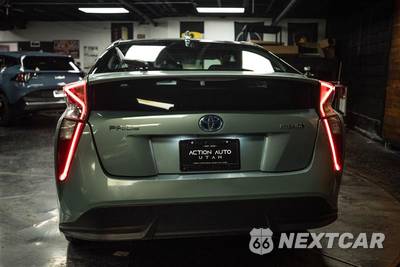 2017 Toyota Prius Four Touring - zdjęcie 6 z 28 - miniatura