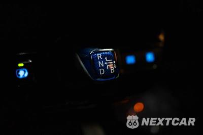 2017 Toyota Prius Four Touring - zdjęcie 20 z 28 - miniatura