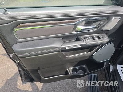 2025 Ram 1500 Laramie Crew Cab Short Bed - zdjęcie 9 z 28 - miniatura