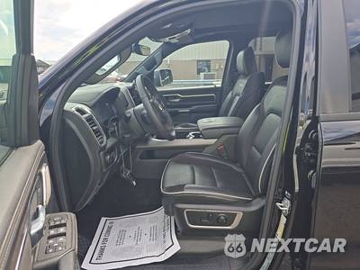 2025 Ram 1500 Laramie Crew Cab Short Bed - zdjęcie 7 z 28 - miniatura