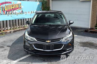 2018 Chevrolet Cruze LS Sedan 1SA - zdjęcie 2 z 48 - miniatura
