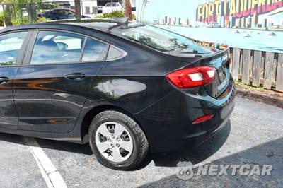 2018 Chevrolet Cruze LS Sedan 1SA - zdjęcie 11 z 48 - miniatura