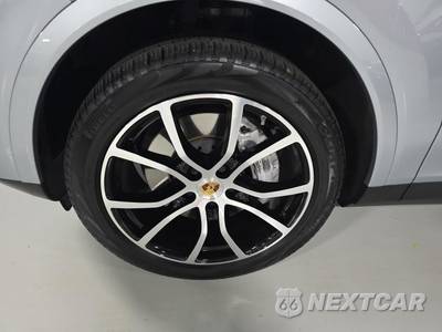 2023 Porsche Cayenne - zdjęcie 8 z 23 - miniatura