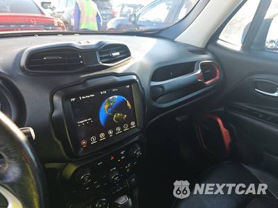 2021 Jeep Renegade Trailhawk - zdjęcie 11 z 38 - miniatura