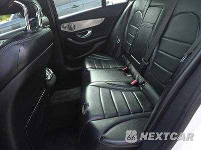 2015 Mercedes-Benz C 300 4MATIC Sedan w/Sport Pkg - zdjęcie 16 z 23 - miniatura