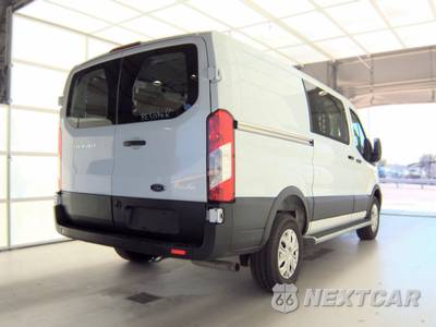 2025 Ford Transit 250 Cargo Van Low Roof 130.0" WB - zdjęcie 4 z 30 - miniatura