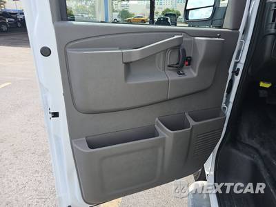 2025 Chevrolet Express 2500 Cargo Van 1WT 135.0" WB - zdjęcie 9 z 28 - miniatura