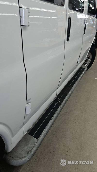2025 GMC Savana 2500 Cargo Van 1WT 135.0" WB - zdjęcie 23 z 32 - miniatura