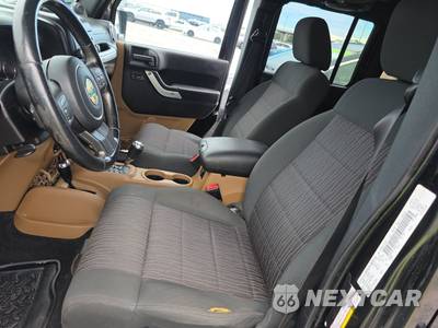 2012 Jeep Wrangler Unlimited Sahara - zdjęcie 7 z 18 - miniatura