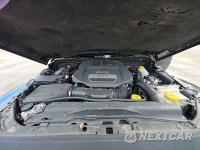 2012 Jeep Wrangler Unlimited Sahara - zdjęcie 15 z 18 - miniatura