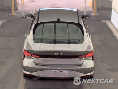 2021 Hyundai Elantra SEL - zdjęcie 5 z 33 - miniatura