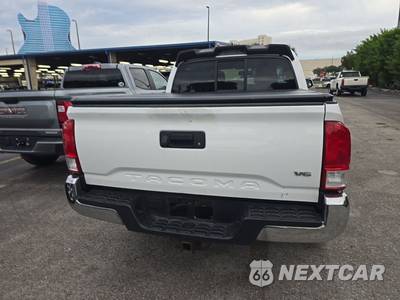2017 Toyota Tacoma SR5 Crew Cab Medium Bed - zdjęcie 5 z 26 - miniatura