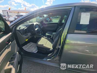 2019 Hyundai Elantra SEL Sedan - zdjęcie 7 z 22 - miniatura