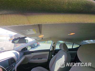 2019 Hyundai Elantra SEL Sedan - zdjęcie 18 z 22 - miniatura