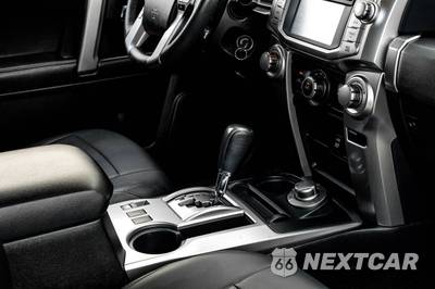 2016 Toyota 4Runner SR5 - zdjęcie 28 z 50 - miniatura