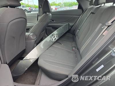 2025 Hyundai Elantra SEL Convenience - zdjęcie 9 z 18 - miniatura