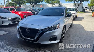2022 Nissan Altima SR - zdjęcie 1 z 8 - miniatura