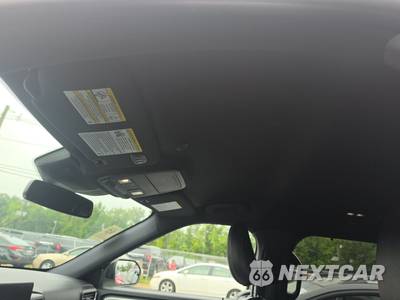 2020 Ford Explorer ST - zdjęcie 18 z 29 - miniatura