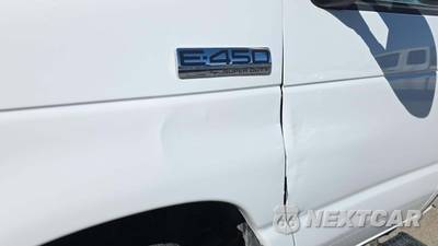 2017 Ford Super Duty E-450 Cutaway DRW - zdjęcie 29 z 40 - miniatura