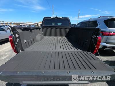 2023 Toyota Tundra SR5 Crew Cab Short Bed - zdjęcie 16 z 21 - miniatura