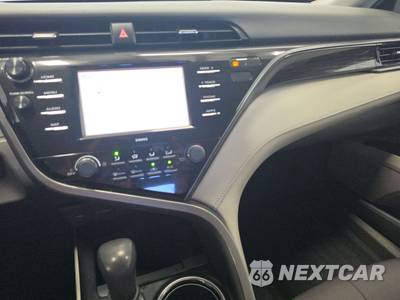 2020 Toyota Camry LE - zdjęcie 11 z 43 - miniatura