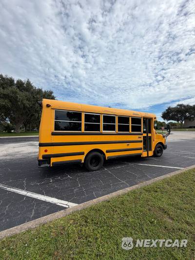 2012 GMC Savana 3500 Cutaway 1WT DRW - zdjęcie 5 z 7 - miniatura